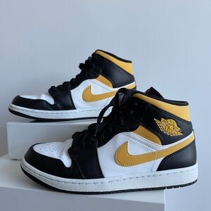 Jordan 1 Mid White Pollen Black